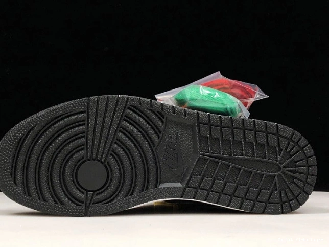 Team Jordan AV3905-038 Black Air SoleFly x OG Orange-Fir High Retro 1 0724